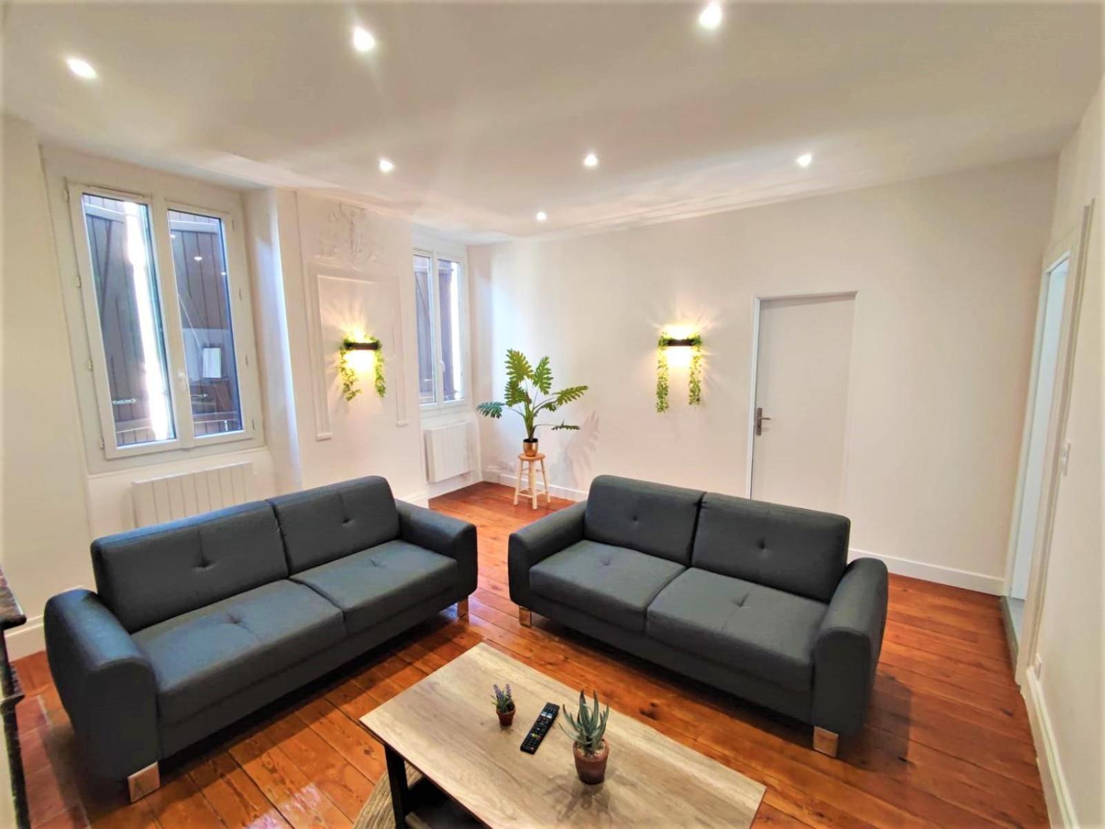 Appartements - Halles Brauhauban Tarbes Eksteriør bilde